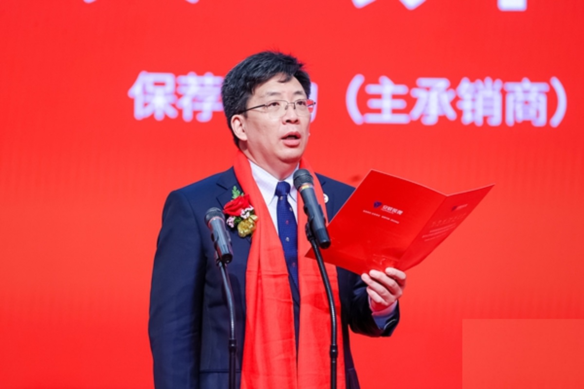 珠海2021年第一家A股企業(yè)掌門：50歲IPO敲鐘，成為創(chuàng)業(yè)板第1001股